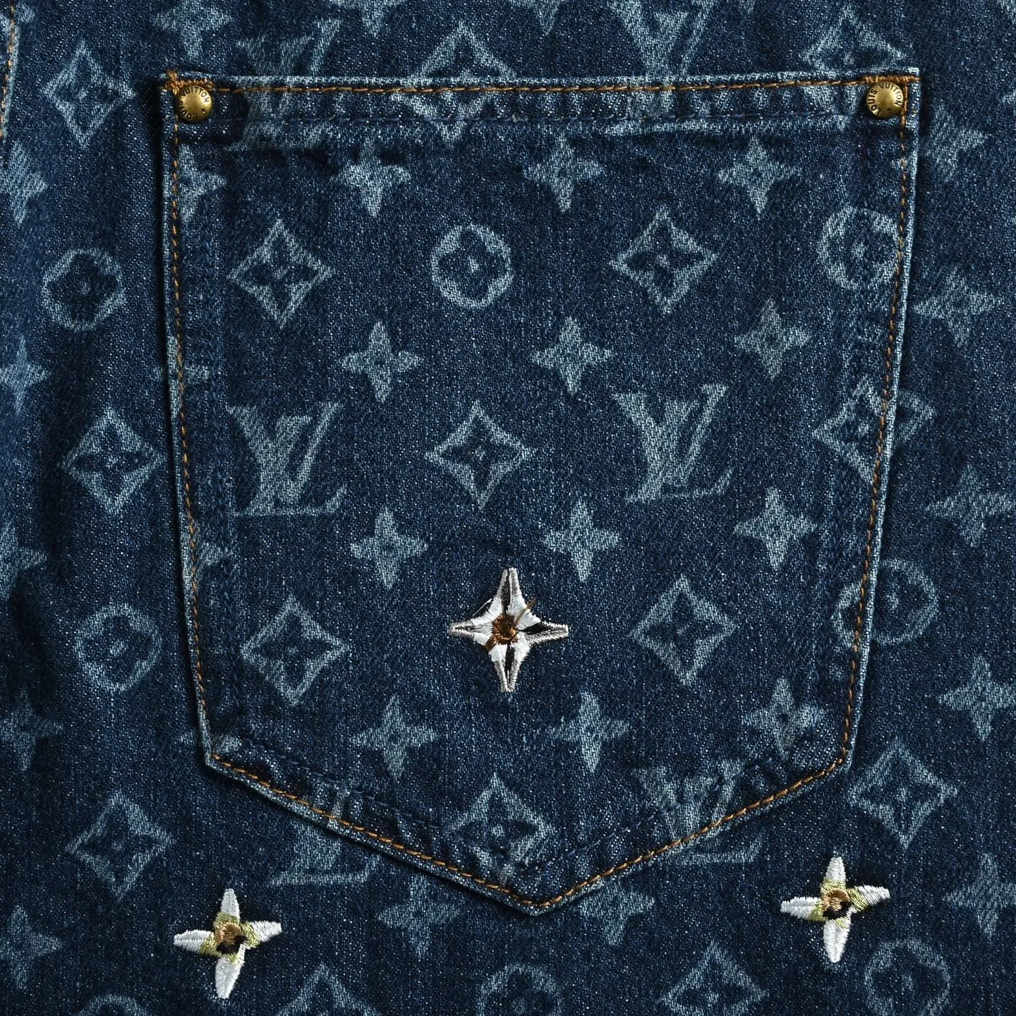 Louis Vuitton/